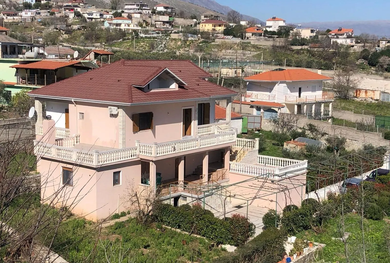 Dirala Guest House Lazarat
